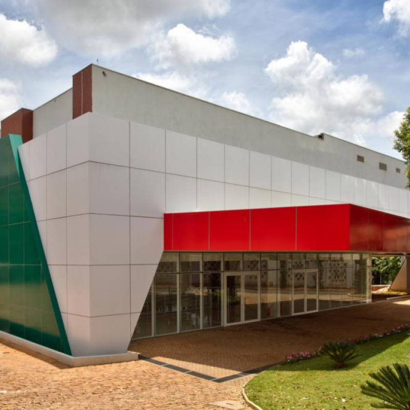  Contruções e ampliações de instituições de ensino